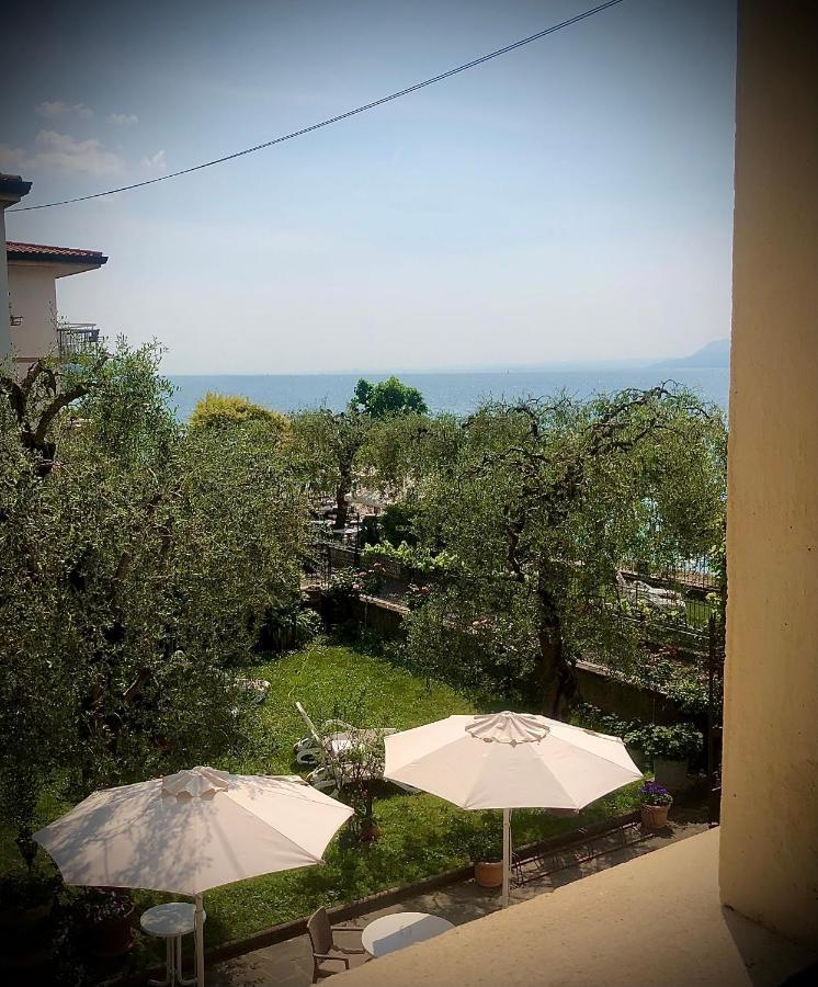 Villa Torre - Atmosfera Romantica เบรนโซเน ซูล การ์ดา ภายนอก รูปภาพ